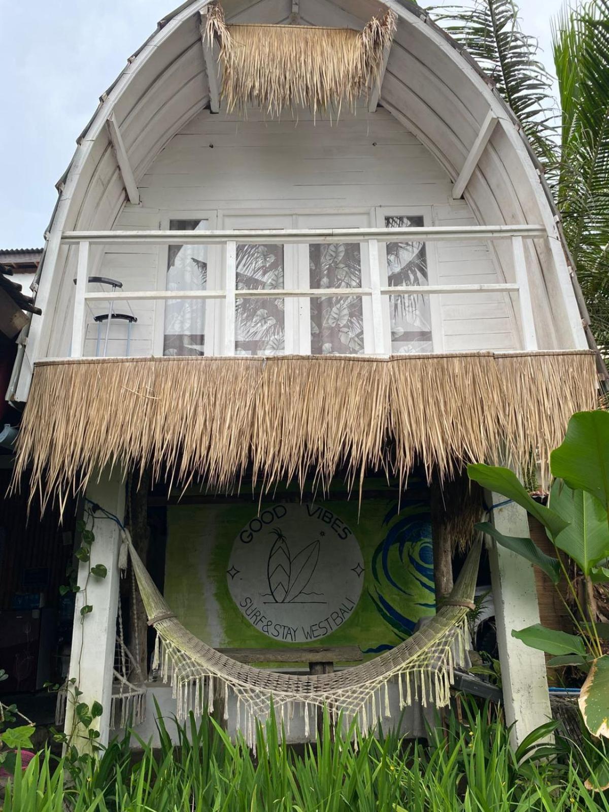 Medewi Good Vibes Stay&Surf Jembrana Habitación foto