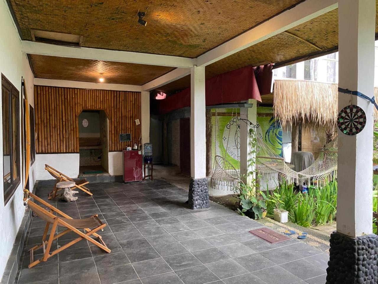 Medewi Good Vibes Stay&Surf Jembrana Exterior foto